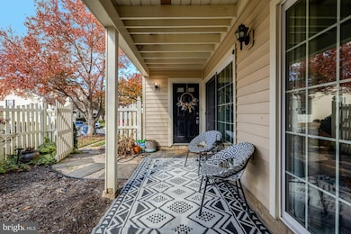 10205B Ashbrooke Ct unit 30, Oakton, VA 22124 - photo 6