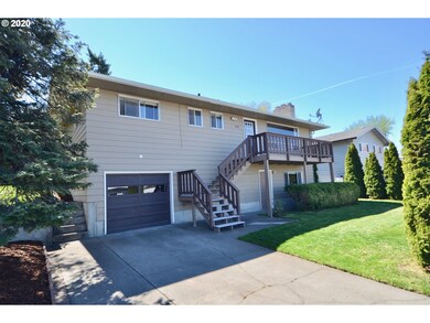 2118 E 13th St, the Dalles, OR 97058 - photo 2