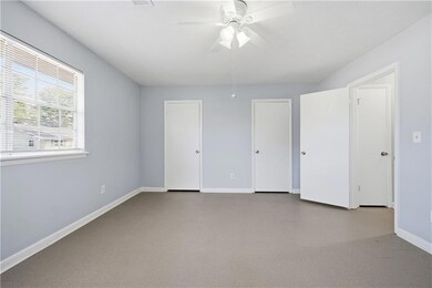 936 Six Oaks Cir unit B, Norcross, GA 30093 - photo 5