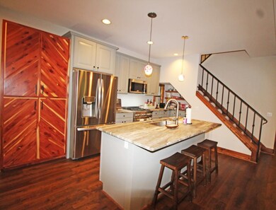 Extra dining area...