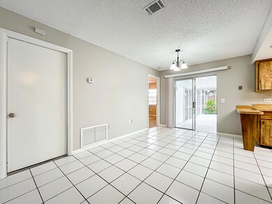 3684 N Sherwood Circle-26
