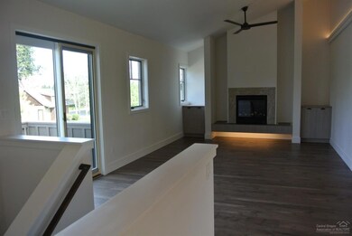 360 S Pine Meadow St unit 6, Sisters, OR 97759 - photo 4