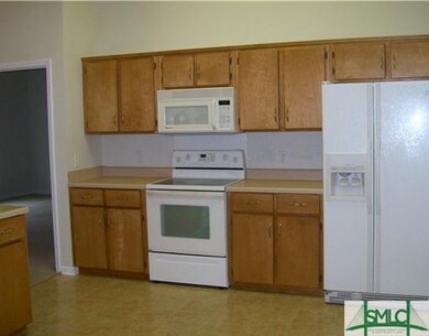 Spacious kitchen with tons of cabinet space!
