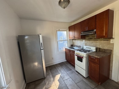 33 Adams St unit 35, Irvington, NJ 07111 - photo 4