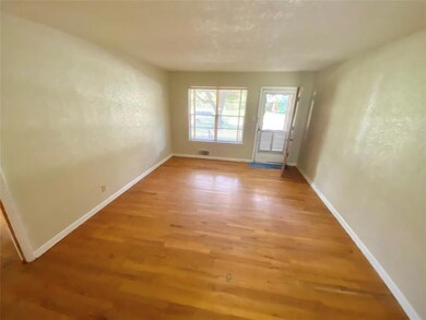 305 Meadow Ln, Bonham, TX 75418 - photo 3