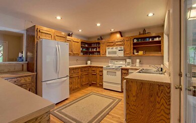 451 Twin Oaks Rd, Hiawassee, GA 30546 - photo 4