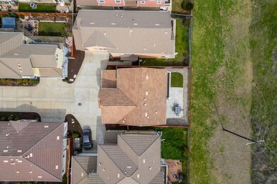 9389 Vintner Cir, Patterson, CA 95363 - photo 5