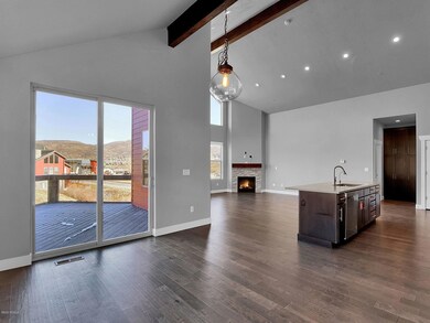 6-web-or-mls-8086 Courtyard Loop, Park C