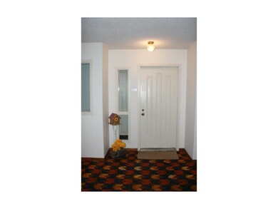 Charming entry to the unit.
