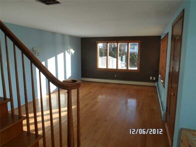 1354 Mendon Rd, Woonsocket, RI 02895 - photo 4