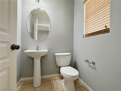 Downstairs 1/2 bath