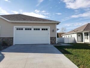 1310 Daisy Dr unit Lt66, West Bend, WI 53090 - photo 2