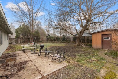 1050 Edwina Ave, Central Point, OR 97502 - photo 7