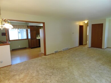 2213 S Palm St, Janesville, WI 53546 - photo 6