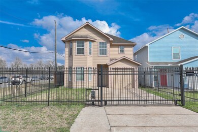 9042 Mcgallion Rd, Houston, TX 77022 - photo 2