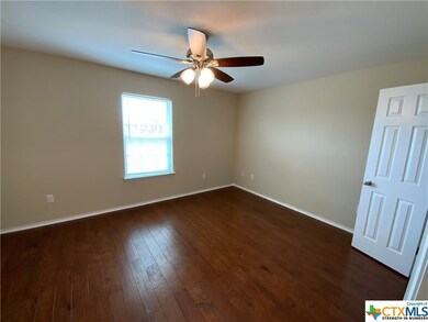 405 Chrislyn St, Troy, TX 76579 - photo 7