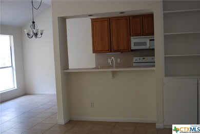 2002 Lancaster St, San Marcos, TX 78666 - photo 7