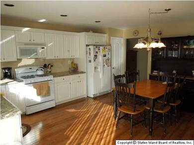 64 Chess Loop, Staten Island, NY 10306 - photo 4