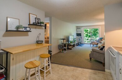 98 Pemberton St unit 34, Dracut, MA 01826 - photo 2