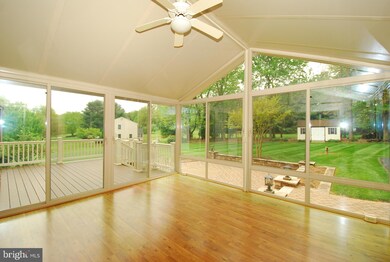 9812 Log House Ct, Gaithersburg, MD 20882 - photo 6