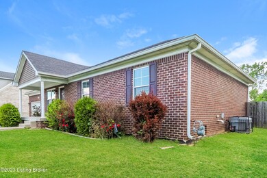 019-photo-front-view-12792806