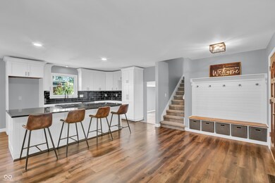 3271 Beech Dr, Columbus, IN 47203 - photo 4