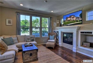 Open floorplan with lots of light
