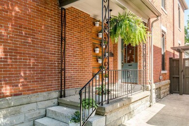 Exterior Entry