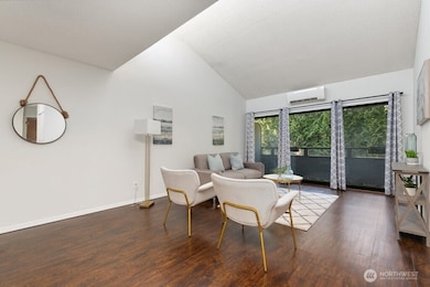 7930 SE 34th St unit 513, Mercer Island, WA 98040 - photo 3