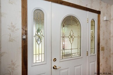 70 Benjamin Ln, Schenectady, NY 12309 - photo 4