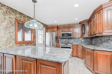 41 Walker Place, Staten Island, NY 10312 - photo 7