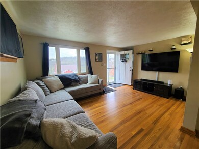 RELAX IN YOUR NEW LIVING ROOM...LOOK AT ALL THE NA