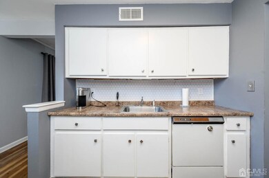 1300 Rock Ave unit E8, North Plainfield, NJ 07060 - photo 6