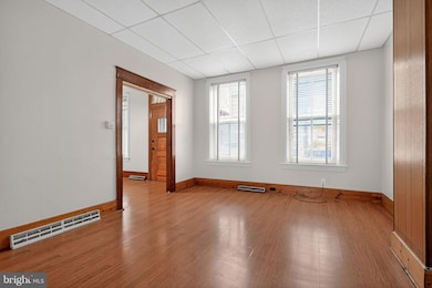 527 W Church St, Hagerstown, MD 21740 - photo 4