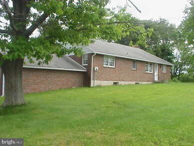 25 Neiffer Rd, Royersford, PA 19468 - photo 2