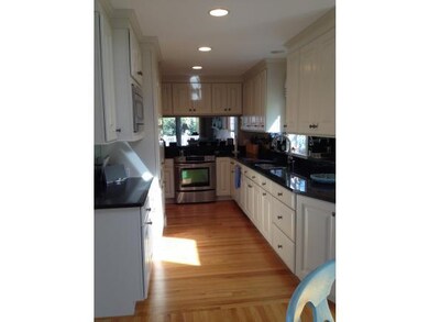 Breakfast Rm, Granite Kitchen