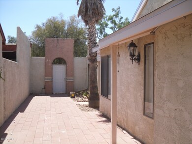 Another view of the courtyard...