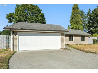 19766 SW Murphy St, Beaverton, OR 97007 - photo 2