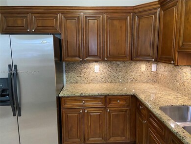 unlisted-address, Davie, FL 33328 - photo 4