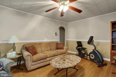 122 Diamond St, Reading, PA 19607 - photo 5