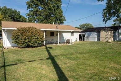 4606 Heege Rd, Saint Louis, MO 63123 - photo 3