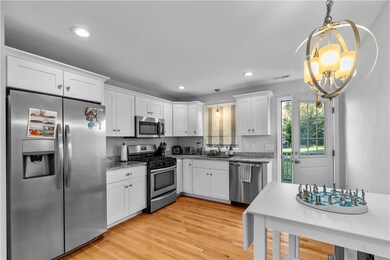 37 Mariner Way, Middletown, RI 02840 - photo 6