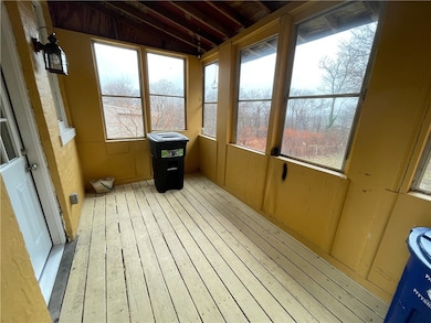 132 Parkfield St unit 1, Pittsburgh, PA 15210 - photo 2