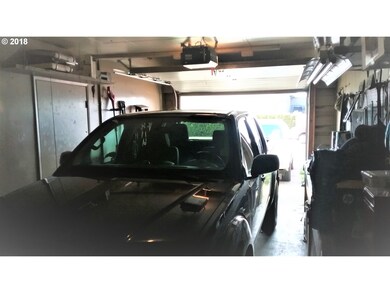 857 Chambers St, Eugene, OR 97402 - photo 4