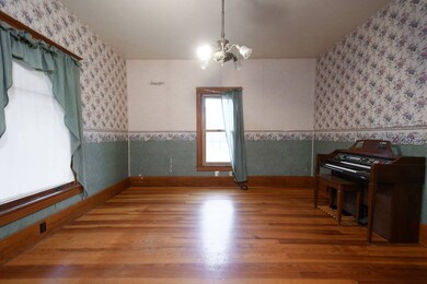 737 W 4th Ave, Red Cloud, NE 68970 - photo 7