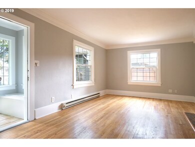 1690 Gilham Rd, Eugene, OR 97401 - photo 5