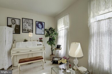 15302 Jodphur Dr, Bowie, MD 20721 - photo 4