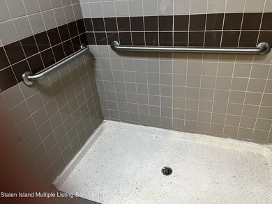 12 Steuben Bath Shower