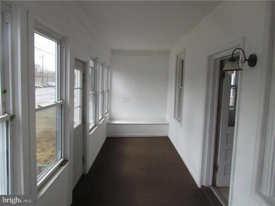 409 W Broad St, Paulsboro, NJ 08066 - photo 2