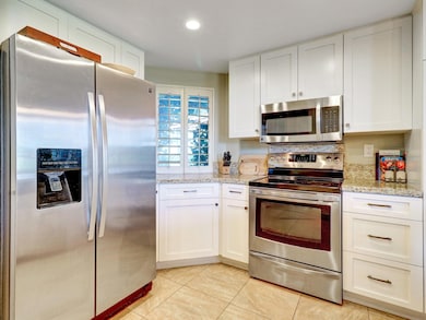 54671 Inverness Way-10